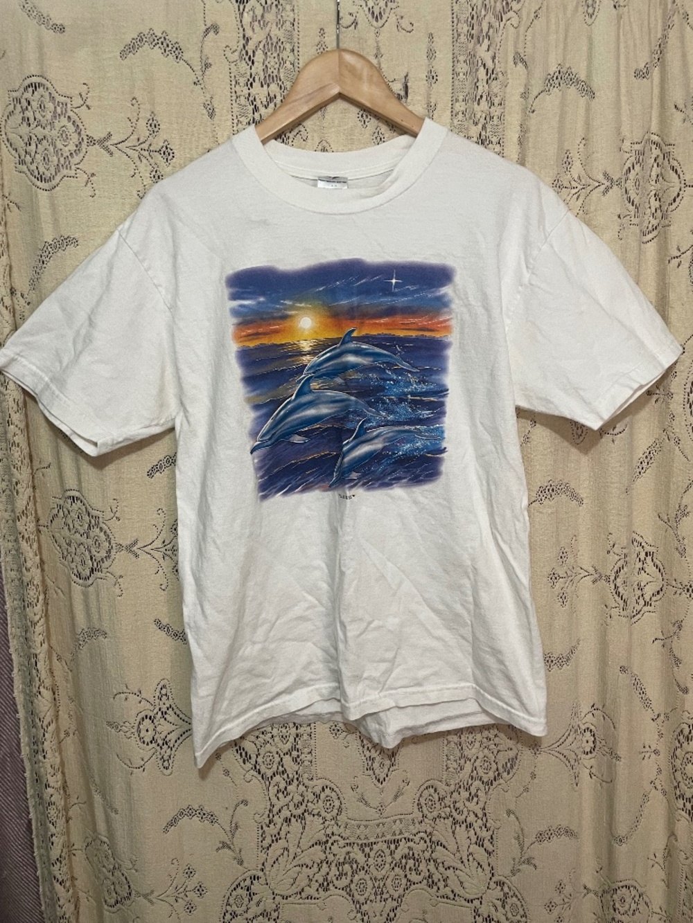Jerzees: vintage dolphin shirt